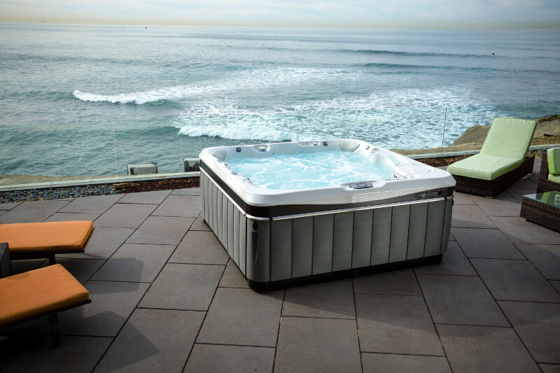 Easy maintenance Cladera spa with ocean view